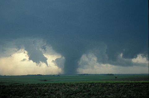 Nebraska tornado, May 24, 2004 (DI02255) Photo by Bob Henson