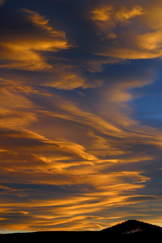 Sunset (DI01187), Photo by Carlye Calvin