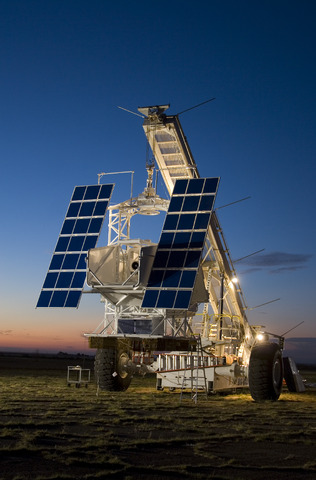 SUNRISE gondola suspended from launch vehicle (DI01640)